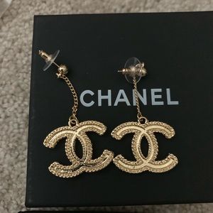 Chanel earring
